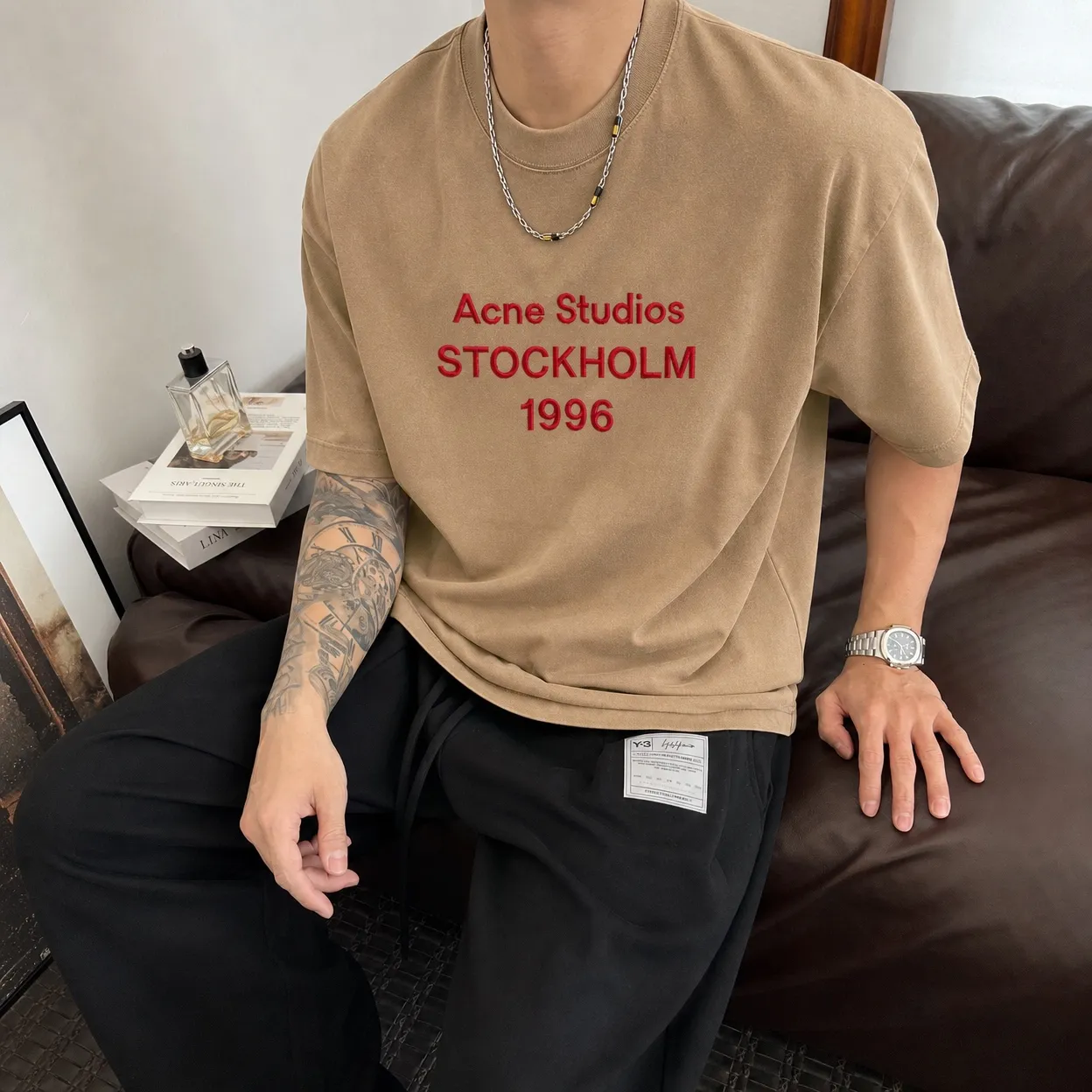 Acne*Studios*2026Ss exclusive couple Hot Sale g high-count T-shirt "different currency fabric" short-sleeved tee negative ion upper body is very comfortable, Same Style half-sleeve for men and women, dropped shoulders and loose fit Color: Black White Coffee Brown Size: S (90-130 pounds) M (125-150 pounds) L (135-165 pounds) XL (160-190 pounds) XXL (185 pounds)
